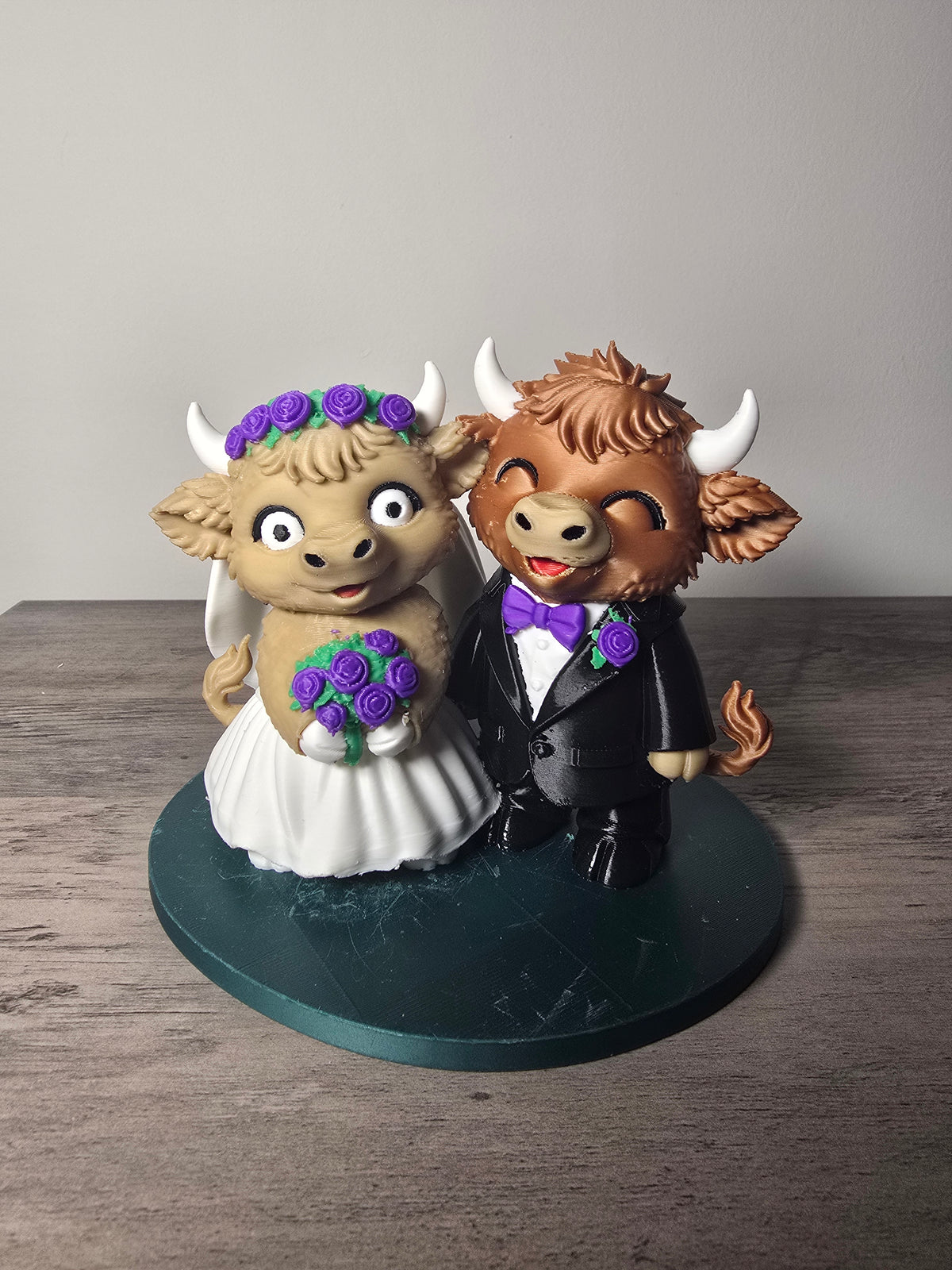 3D Printed Highland Cow Bride & Groom Figurine | Wedding Cake Topper | 4m3d Design Art