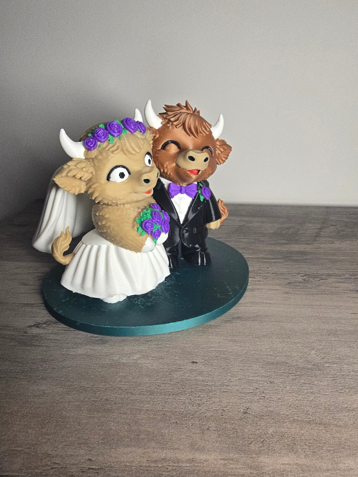3D Printed Highland Cow Bride & Groom Figurine | Wedding Cake Topper | 4m3d Design Art