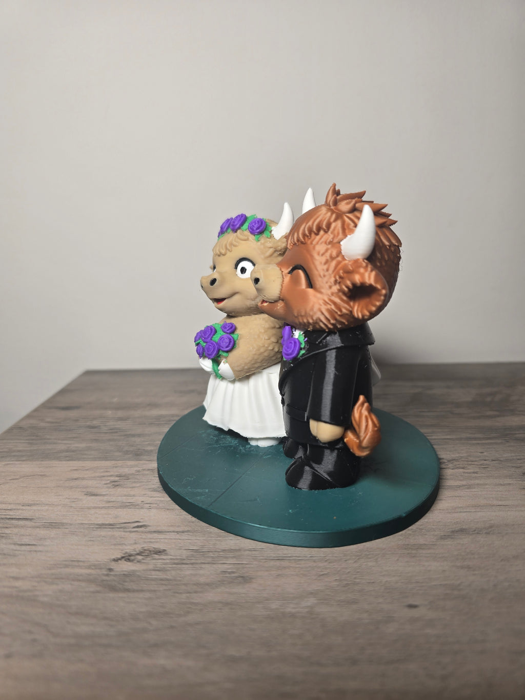 3D Printed Highland Cow Bride & Groom Figurine | Wedding Cake Topper | 4m3d Design Art