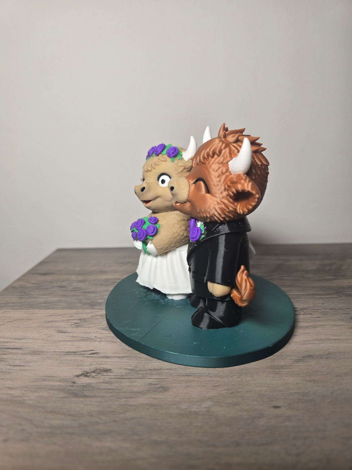 3D Printed Highland Cow Bride & Groom Figurine | Wedding Cake Topper | 4m3d Design Art