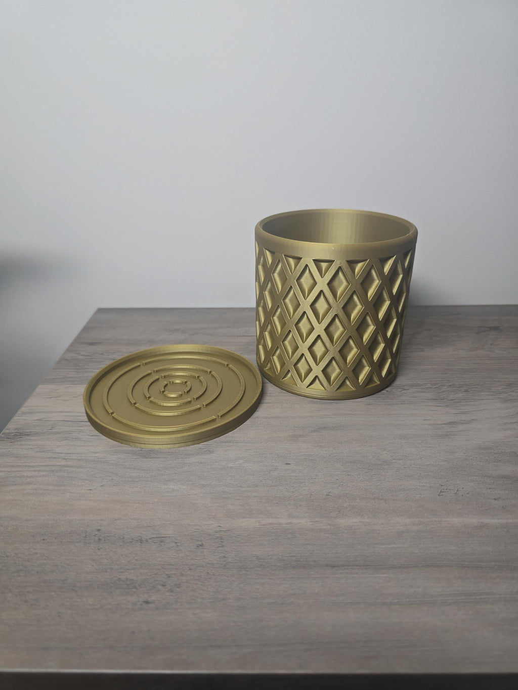 3D Printed Geometric Diamond Pattern Planter with Saucer | Catch-All | Custom Colors | 4m3d Design Art