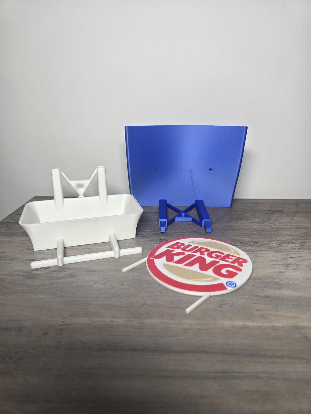 3D Printed Burger King-Style Bird Feeder | Funny Outdoor Decor | 6x5x9 In | 4m3d Design Art