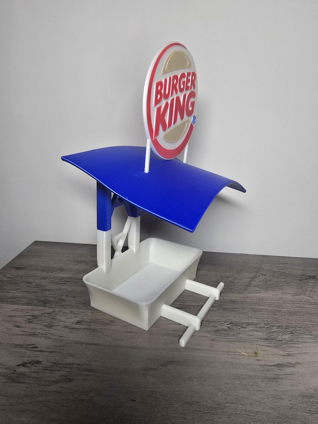 3D Printed Burger King-Style Bird Feeder | Funny Outdoor Decor | 6x5x9 In | 4m3d Design Art