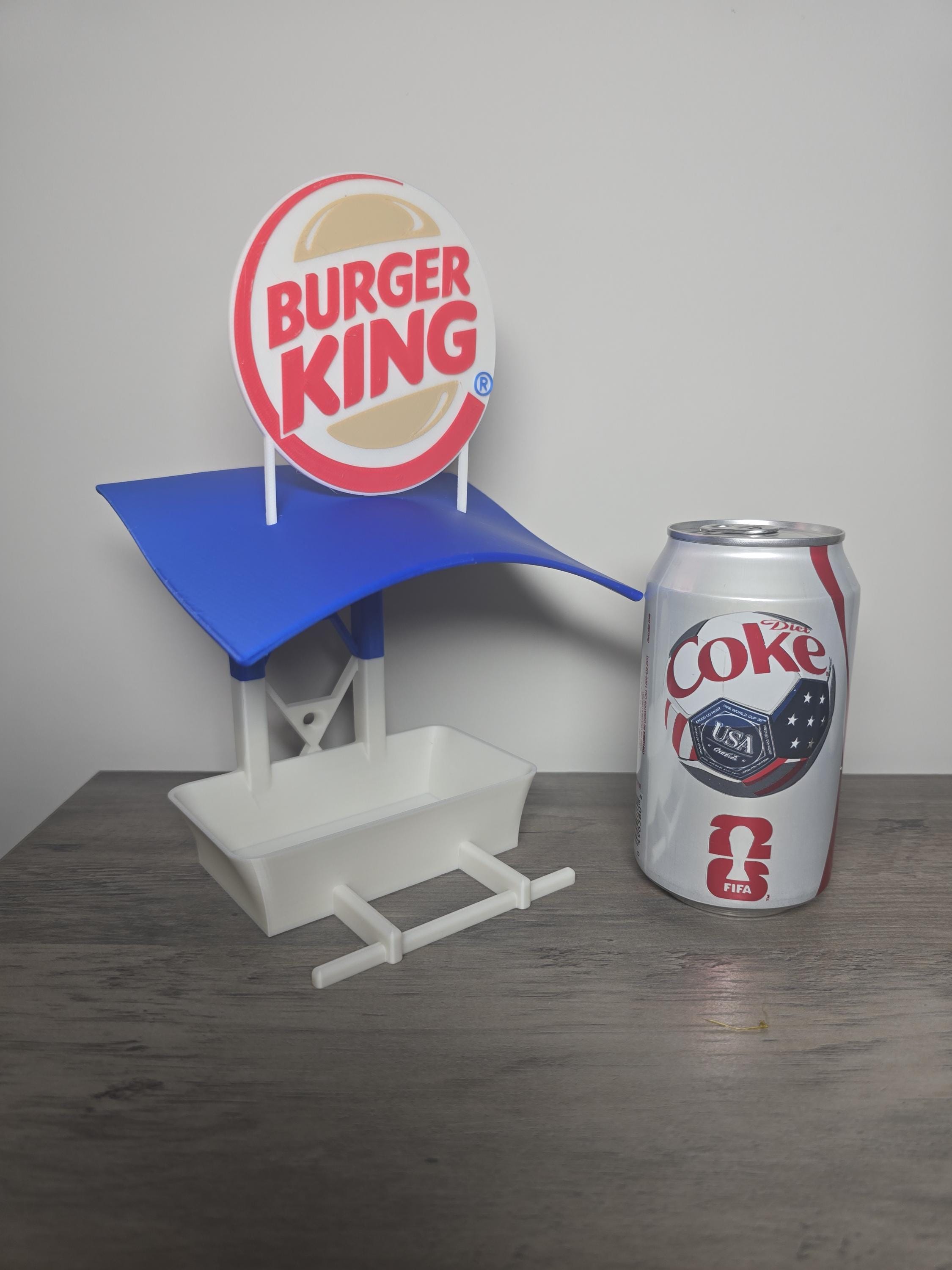 3D Printed Burger King-Style Bird Feeder | Funny Outdoor Decor | 6x5x9 In | 4m3d Design Art