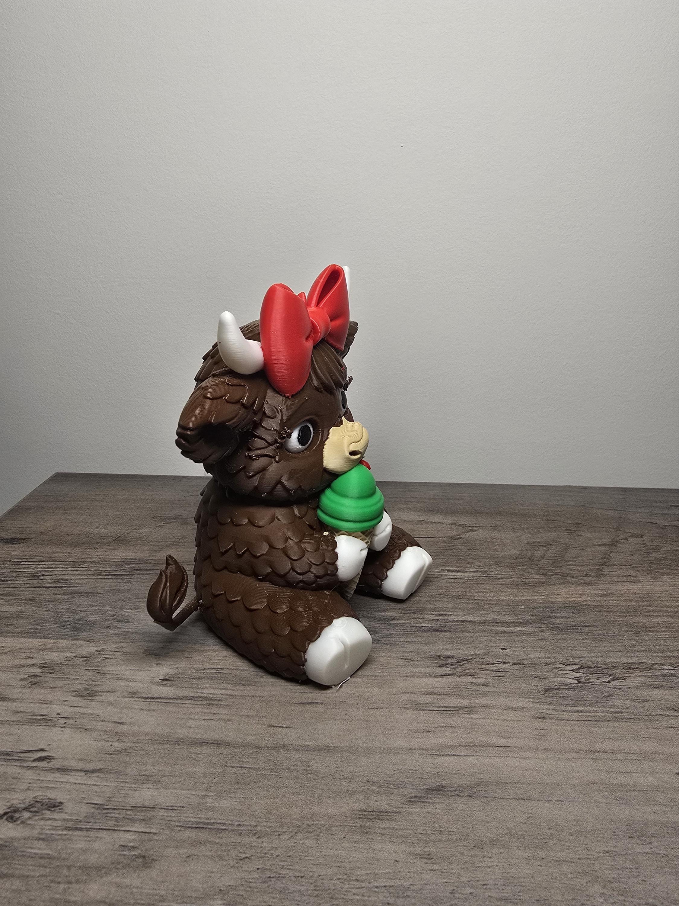 3D Printed Little Girl Highland Cow Figurine | Ice Cream Cone | Hand-Finished | 4m3d Design Art