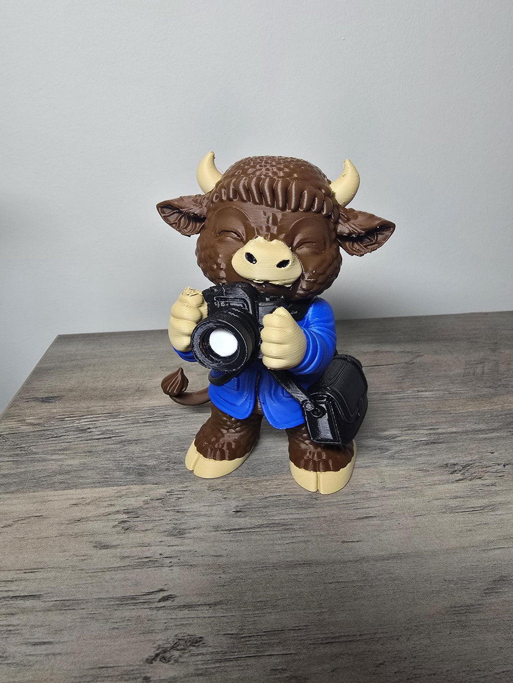3D Printed Highland Cow Photographer Figurine | Funny Unique Gift | 4m3d Design Art