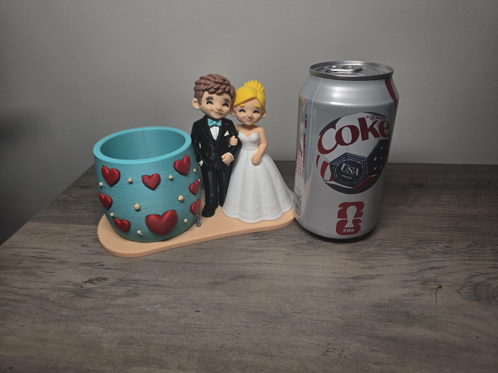 3D Printed Bride and Groom Planter | Wedding Favor | Catch-All for Keys & Jewelry | 4m3d Design Art