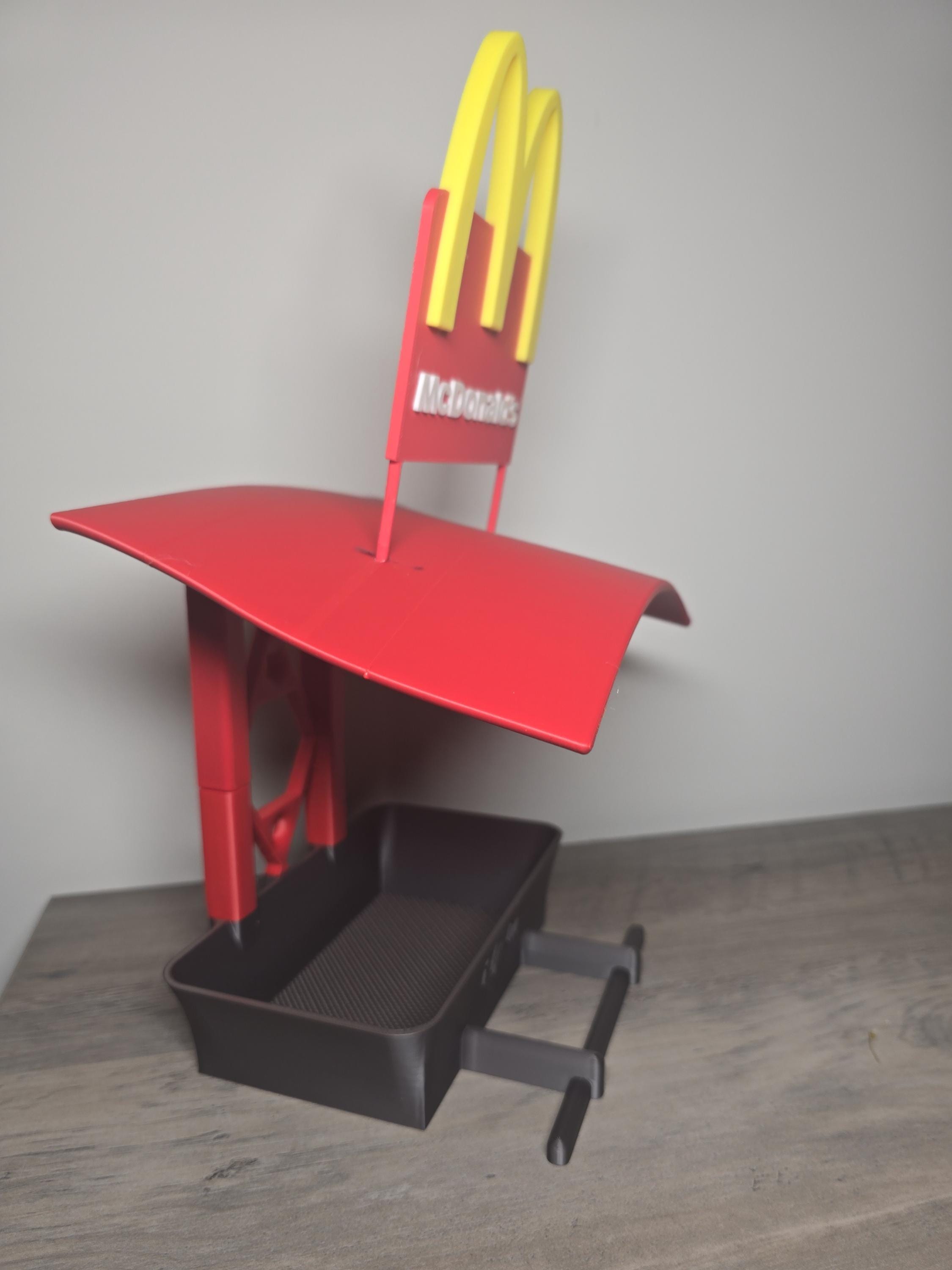 3D Printed McDonald's-Style Bird Feeder | Funny Outdoor Decor | 9x7x13 In | 4m3d Design Art