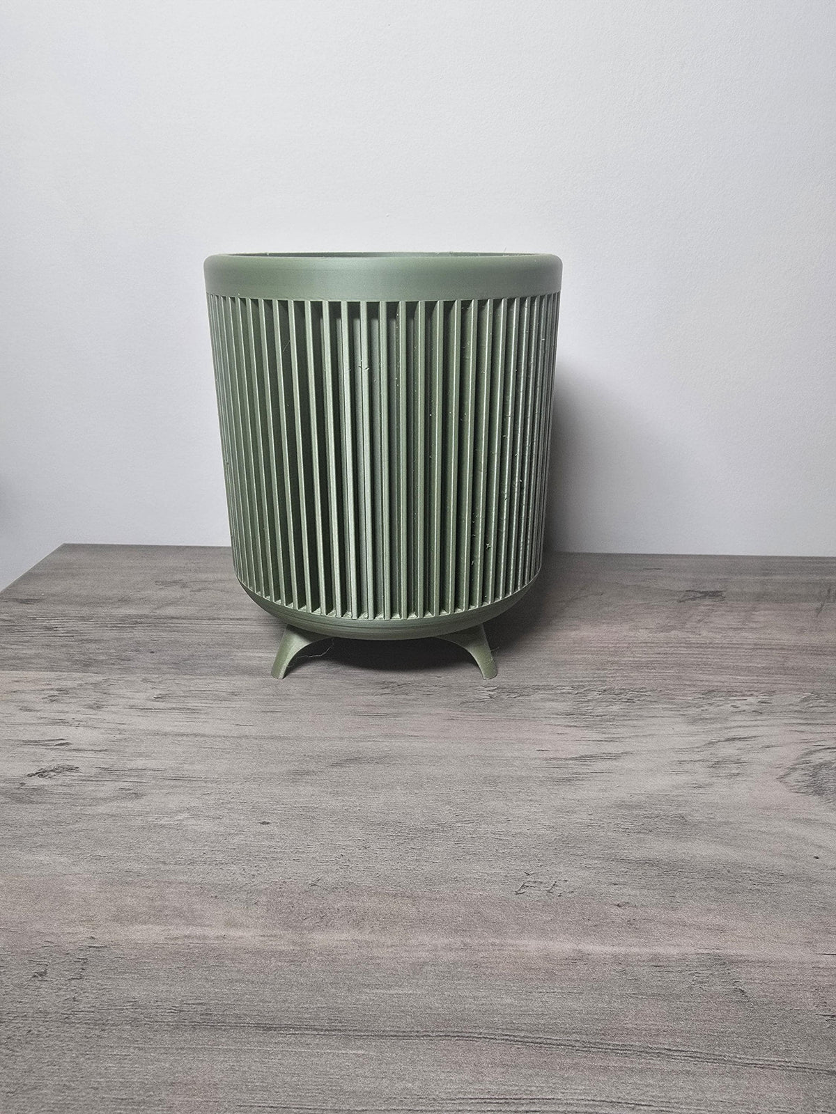 3D Printed Decorative Planter with Vertical Ribs & Legs | Custom Colors | 4m3d Design Art