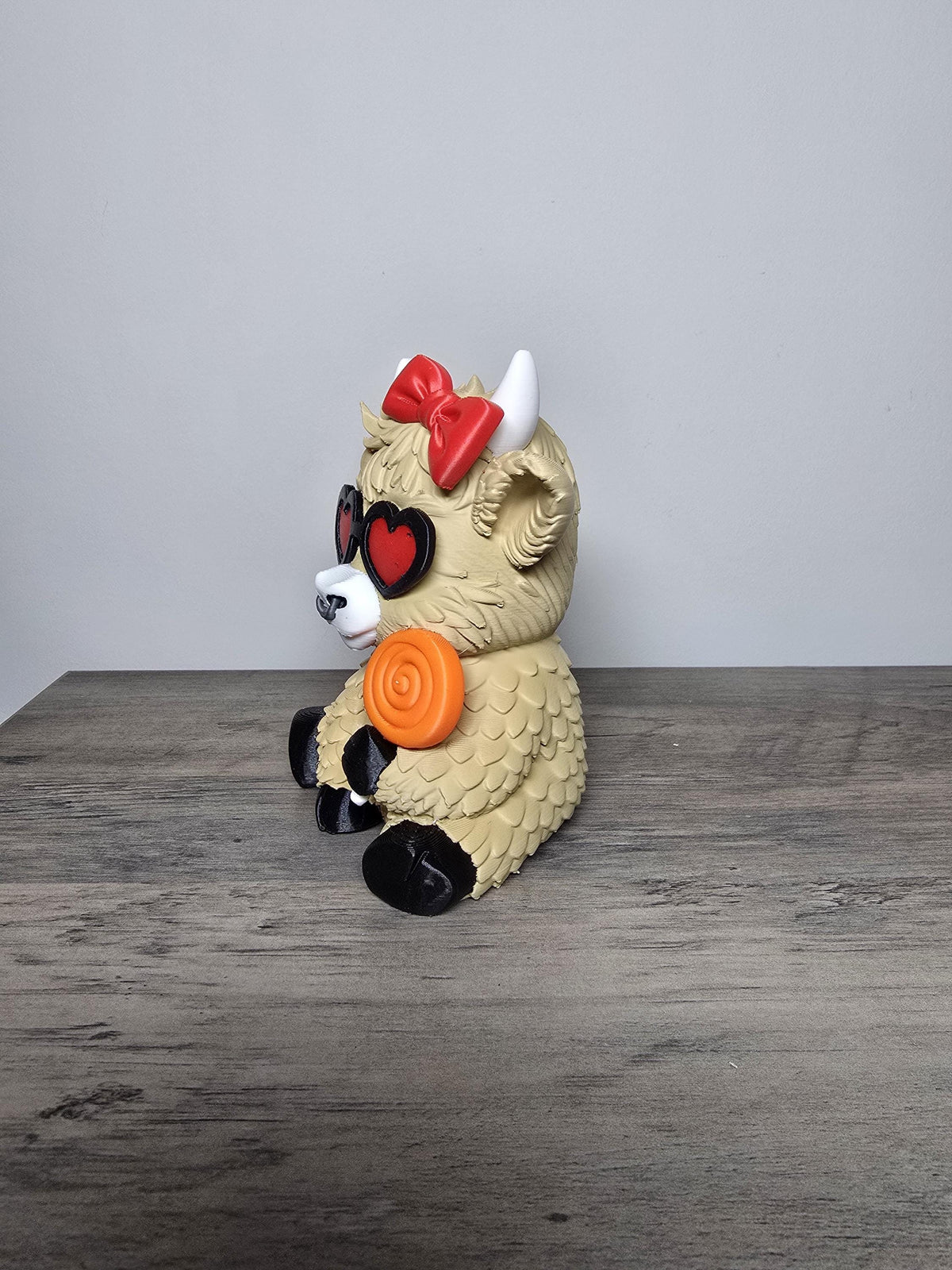 3D Printed In Love Highland Cow Figurine | Lollipop Design | Hand-Finished | 4m3d Design Art