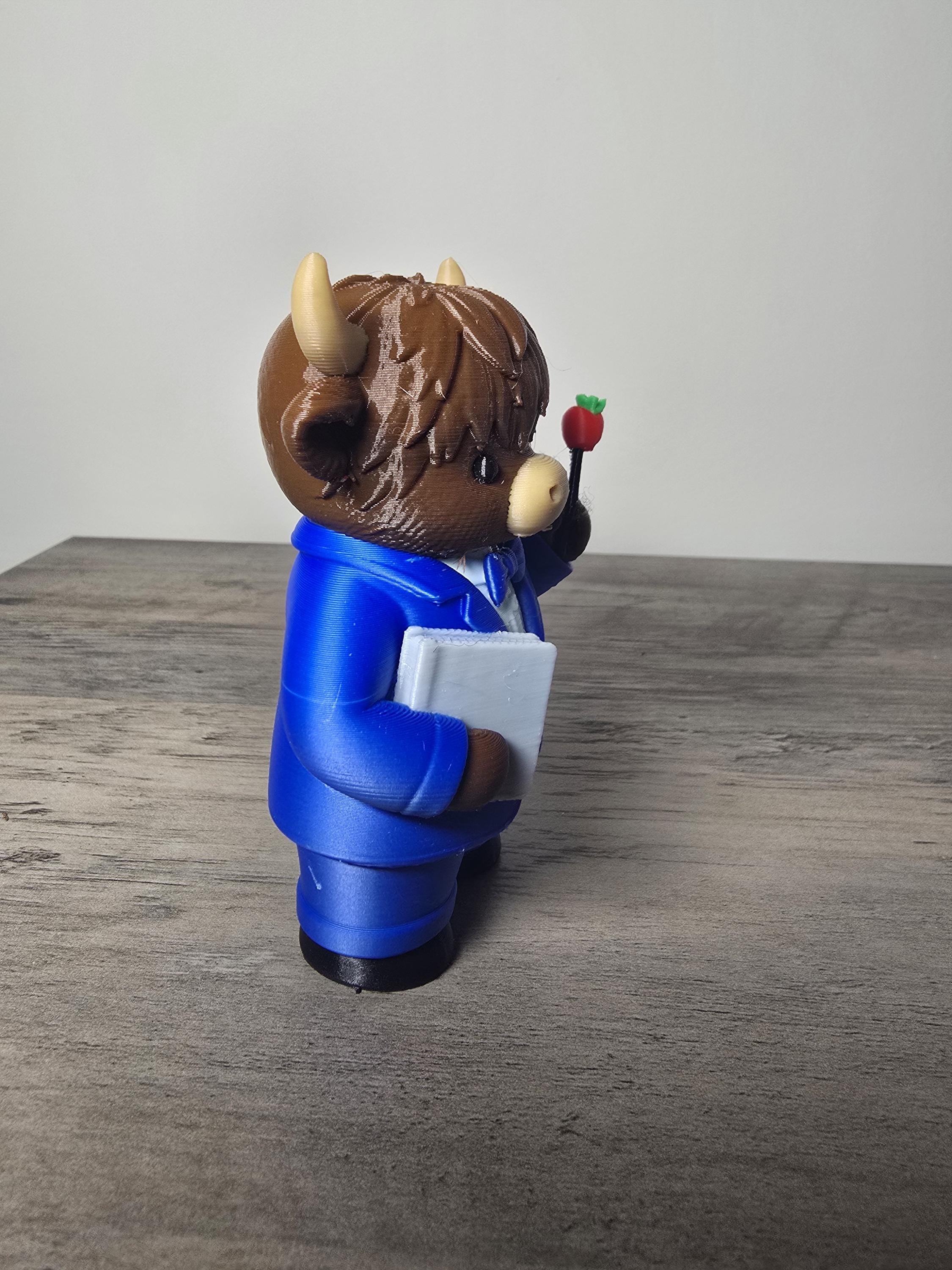 3D Printed Highland Cow Male Teacher Figurine | Apple & Book | Teacher Gift | 4m3d Design Art