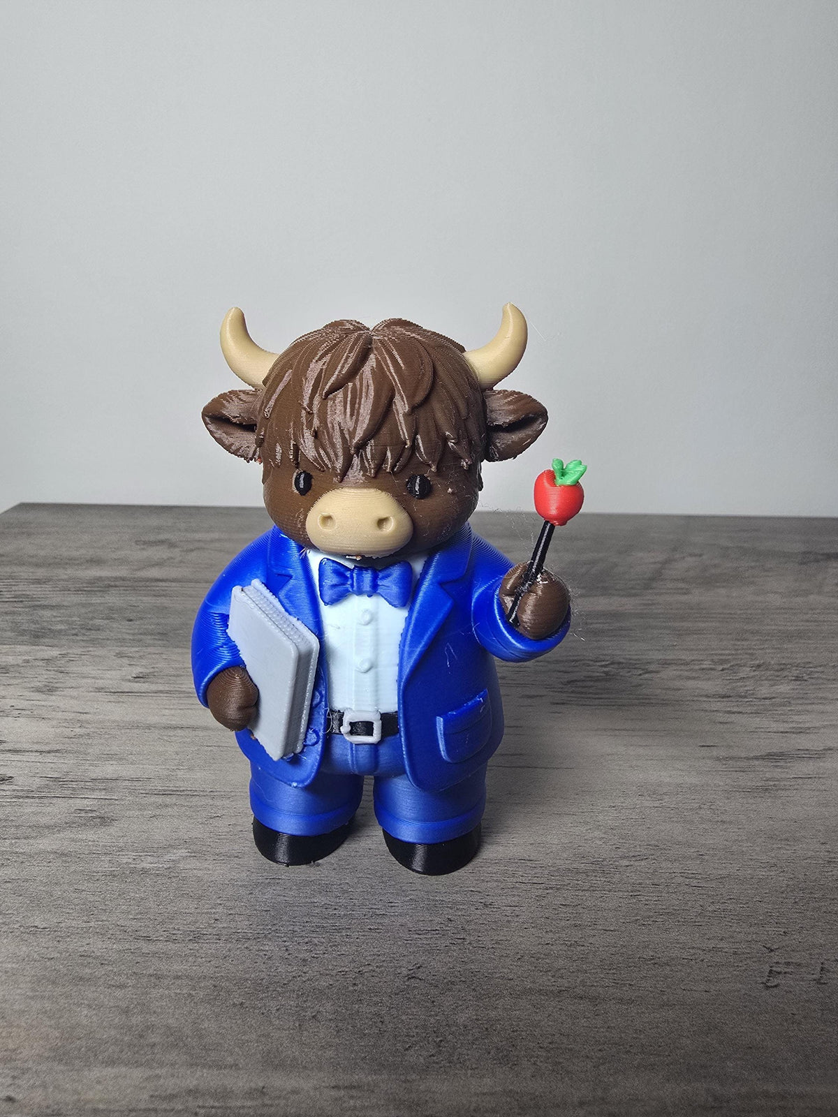 3D Printed Highland Cow Male Teacher Figurine | Apple & Book | Teacher Gift | 4m3d Design Art