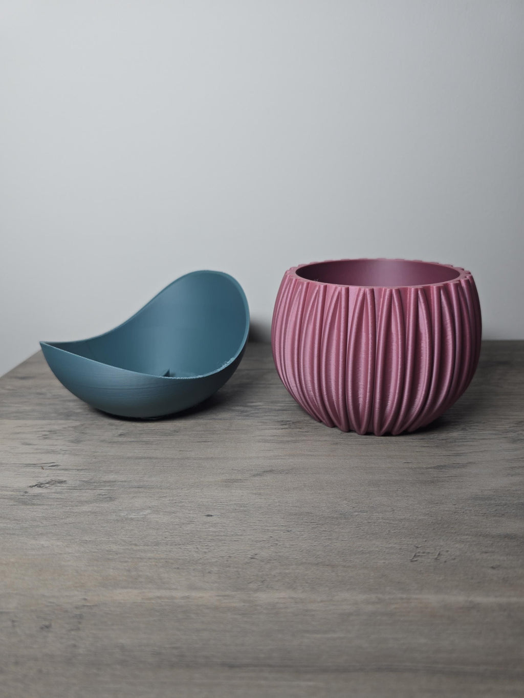 3D Printed Ribbed Planter with Saucer | Indoor Plant Pot | Custom Colors | 4m3d Design Art