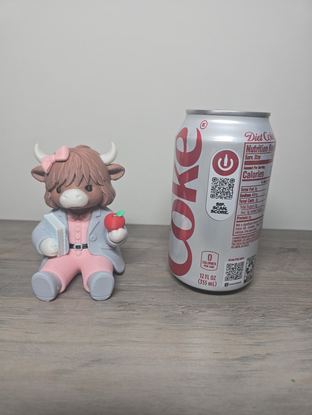 3D Printed Highland Cow Female Teacher Figurine | Apple & Book | Teacher Gift | 4m3d Design Art