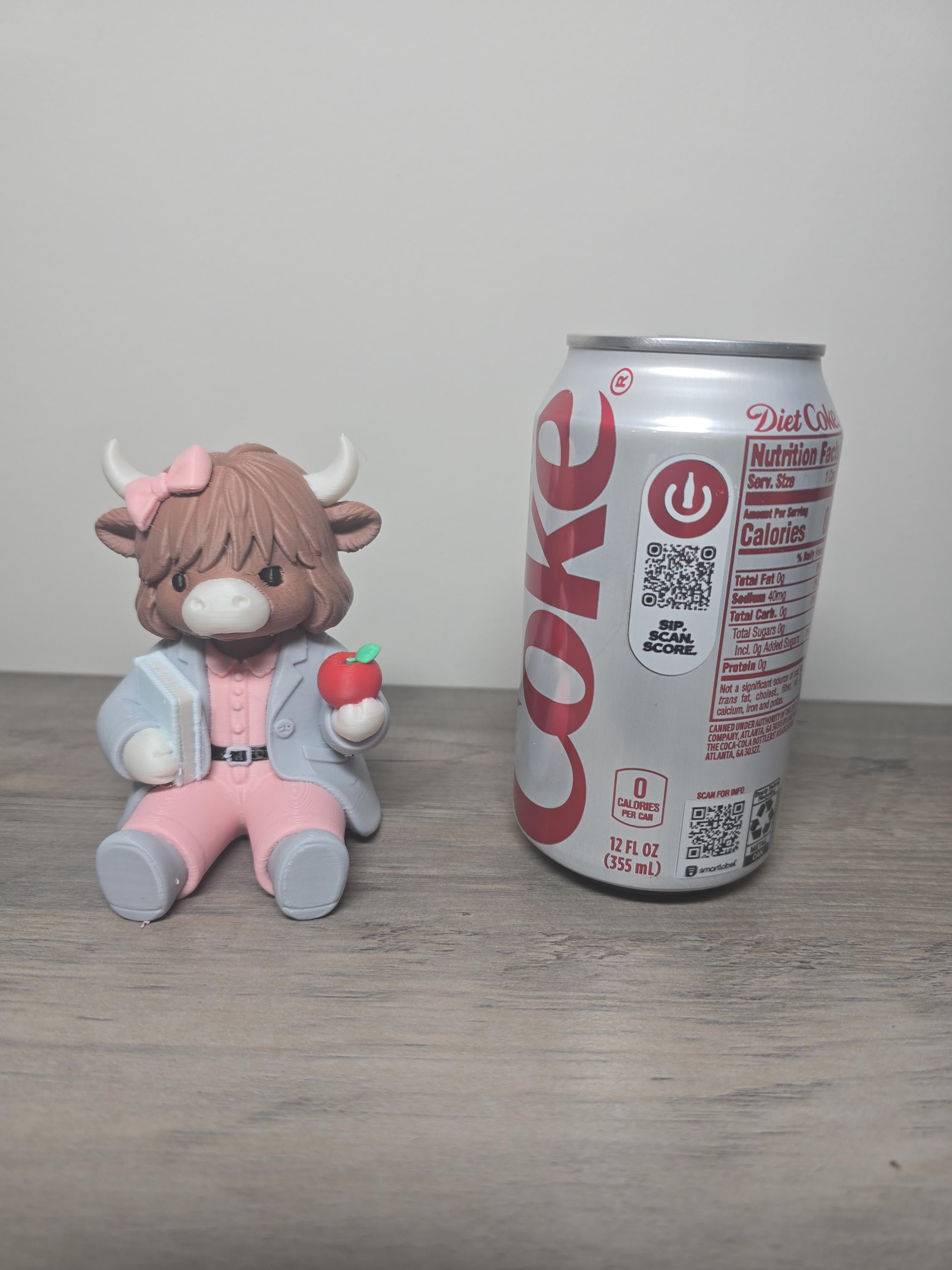 3D Printed Highland Cow Female Teacher Figurine | Apple & Book | Teacher Gift | 4m3d Design Art