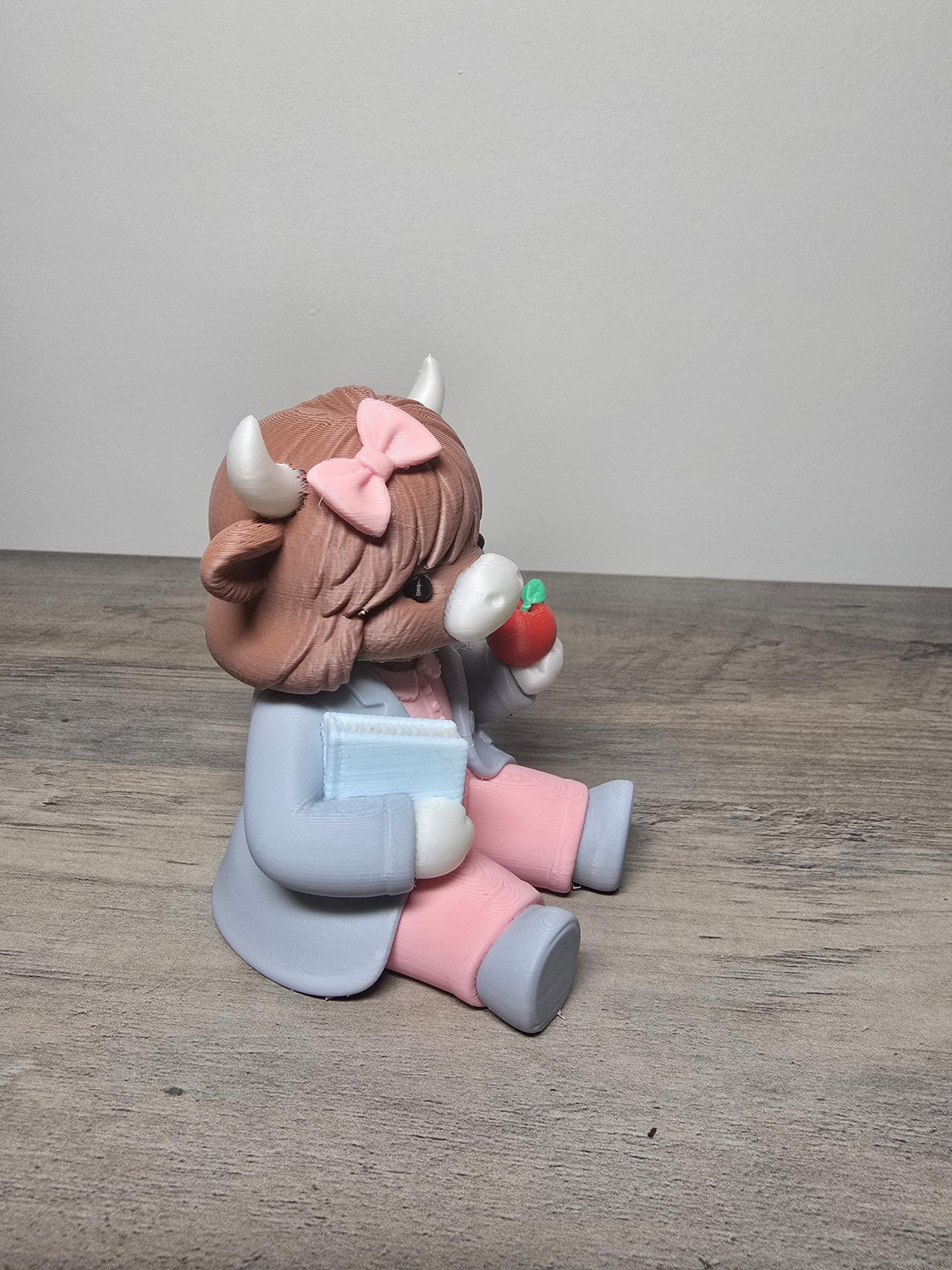 3D Printed Highland Cow Female Teacher Figurine | Apple & Book | Teacher Gift | 4m3d Design Art