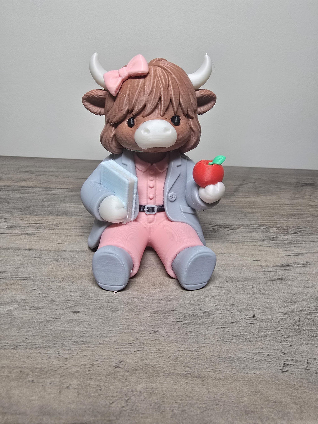 3D Printed Highland Cow Female Teacher Figurine | Apple & Book | Teacher Gift | 4m3d Design Art