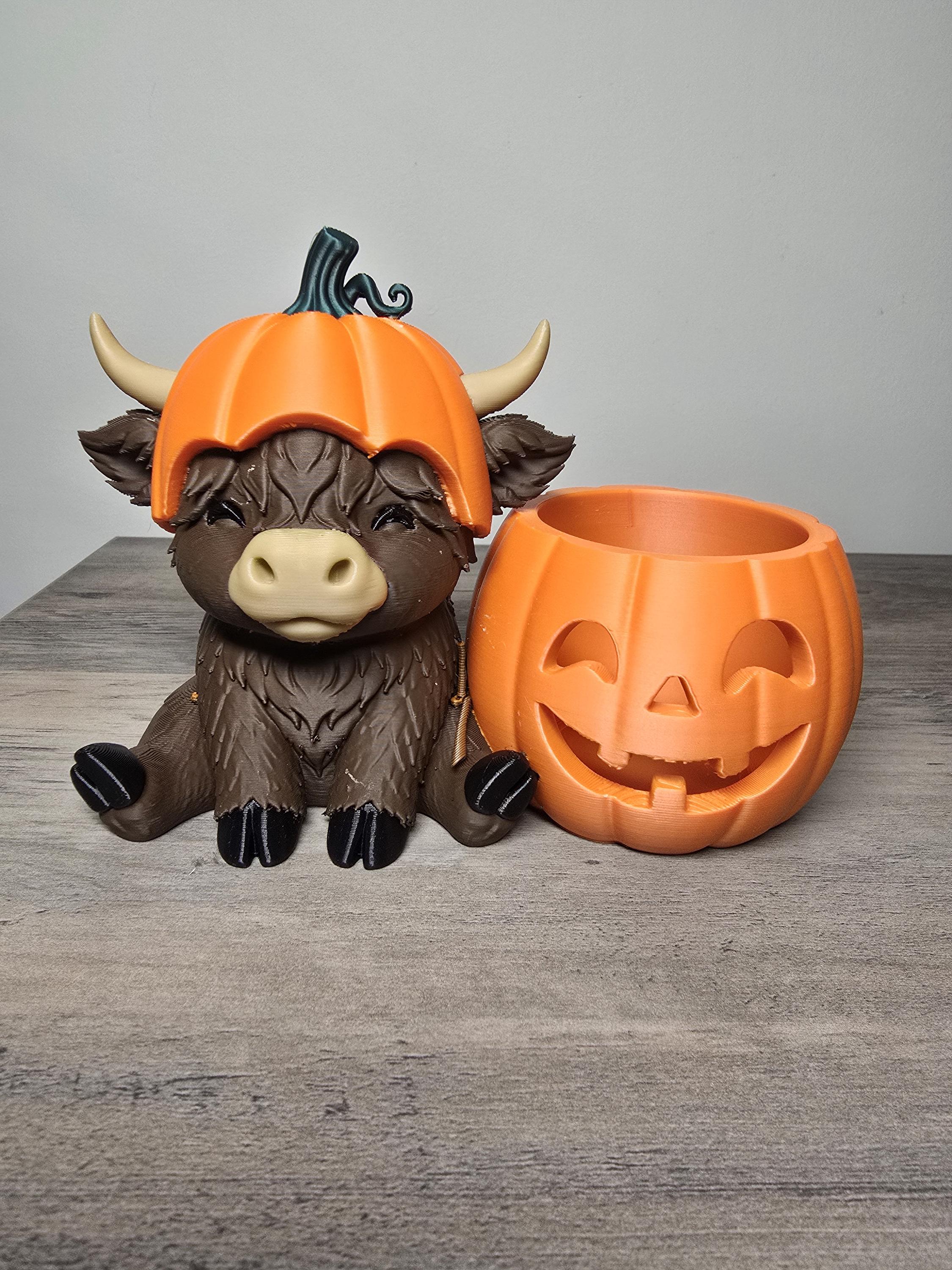 3D Printed Pumpkin Head Highland Cow Tealight Candle Holder | Halloween Decor | 4m3d Design Art