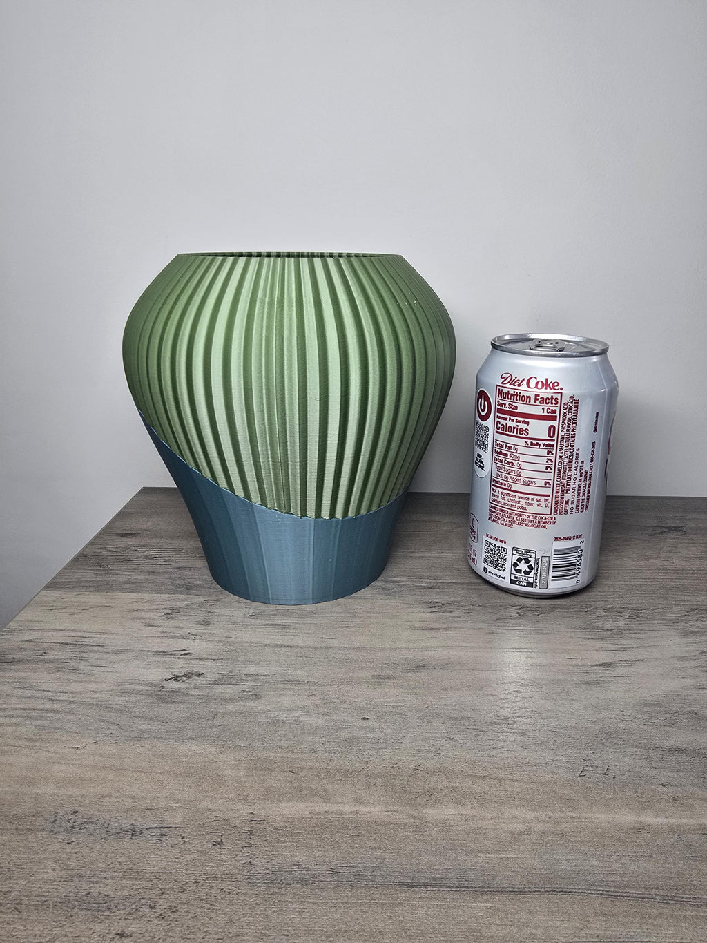 3D Printed Two-Tone Round Ribbed Planter | Modern Home Decor | Custom Colors | 4m3d Design Art