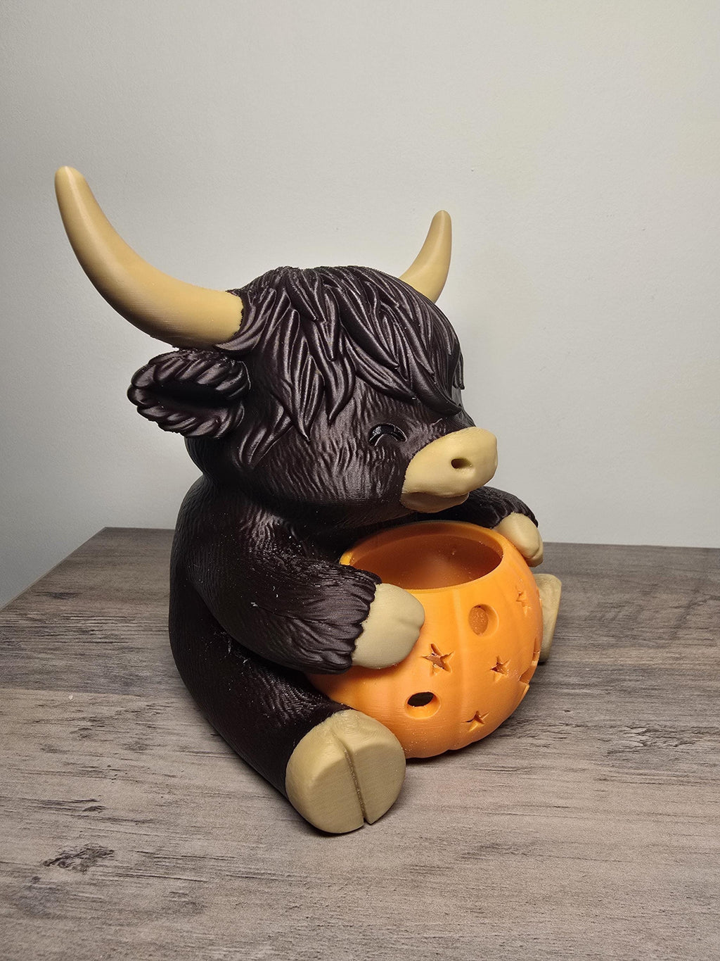 3D Printed Halloween Highland Cow Tealight Candle Holder | Pumpkin Design | 4m3d Design Art