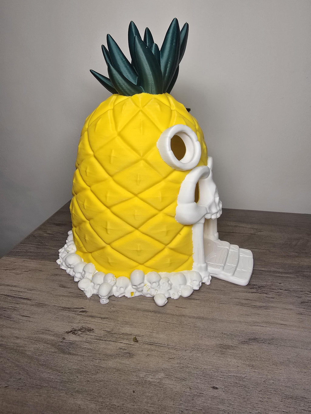 3D Printed Pineapple Under the Sea Aquarium Decor | Fish Hideaway | 7x6x8 In | 4m3d Design Art