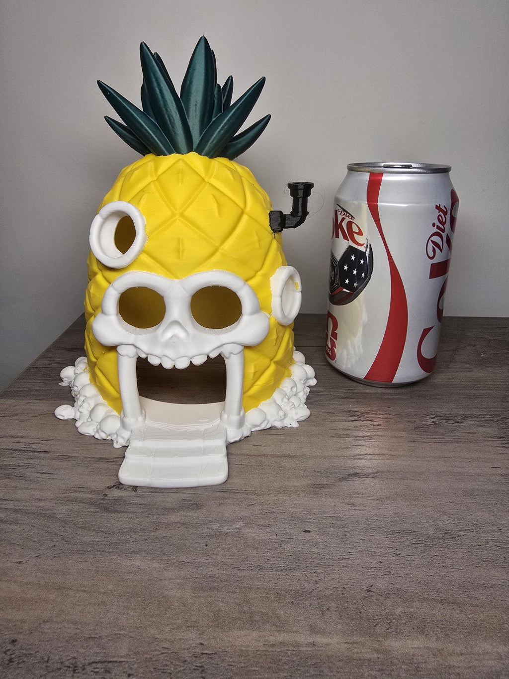 3D Printed Pineapple Under the Sea Aquarium Decor | Fish Hideaway | 7x6x8 In | 4m3d Design Art