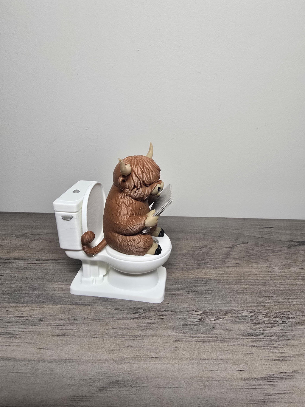 3D Printed Highland Cow on the Commode Figurine | Reading on the Throne | 4m3d Design Art